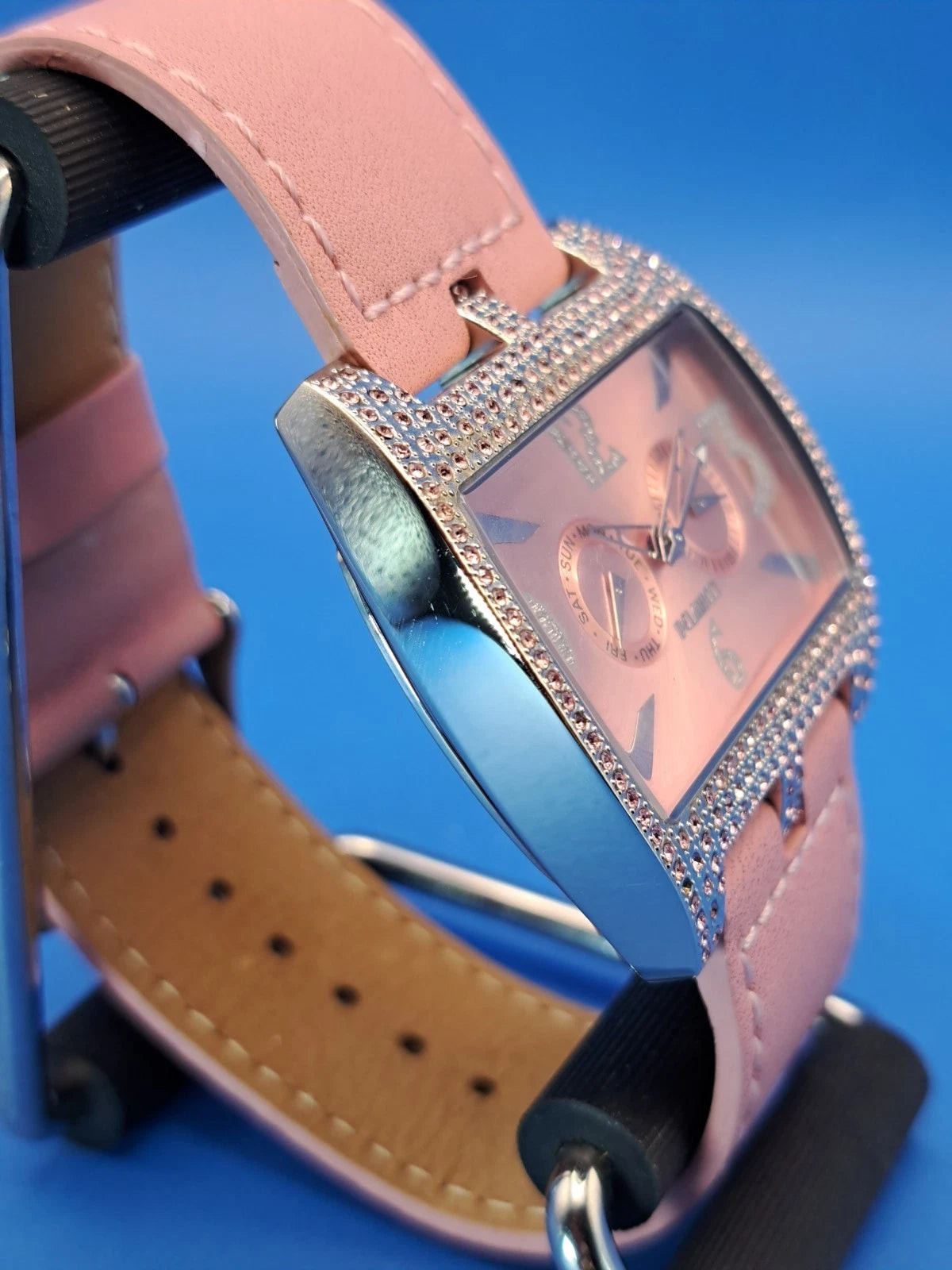 Vintage 2005 Delanicci Pink Passion 42mm Women's Quartz Fashion Watch Restored