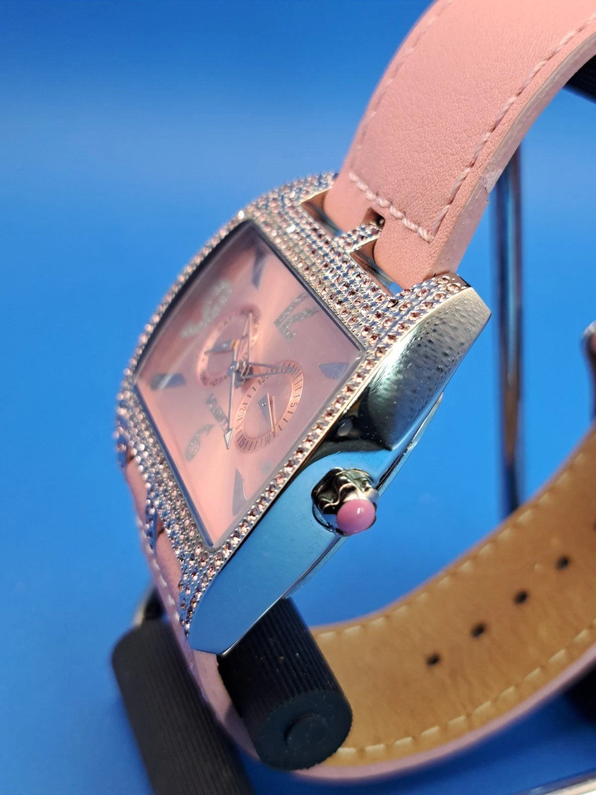 Vintage 2005 Delanicci Pink Passion 42mm Women's Quartz Fashion Watch Restored