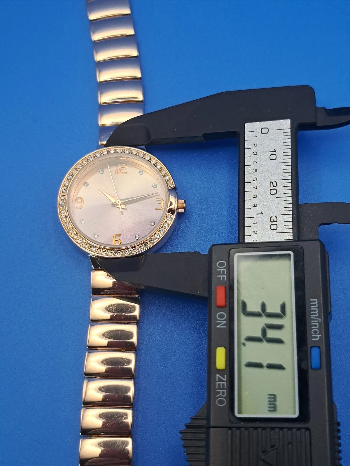 Vintage 2015 Geneva 5524LS Rose Gold 34mm Women's Quartz Watch Restored