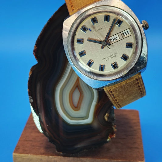 Vintage 1971 Timex Automatic Day Date 39mm Mens Mechanical Watch Leather Strap