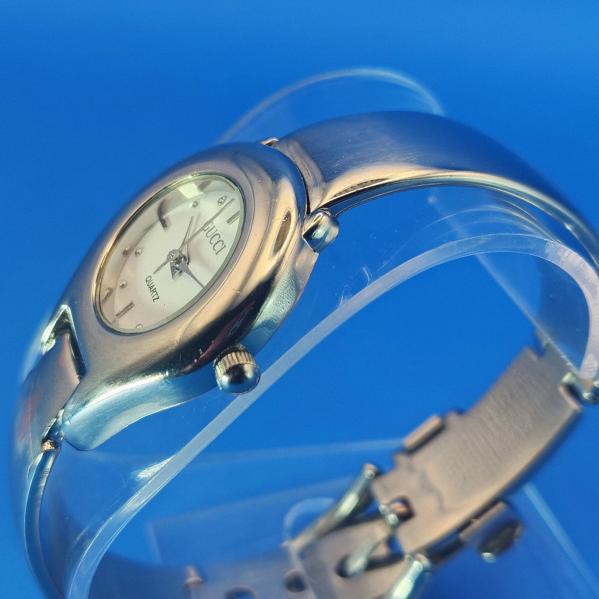 Vintage 1990 GUCCI Bangel Swiss Made Women's Quartz Luxury Watch SS Strap Resto