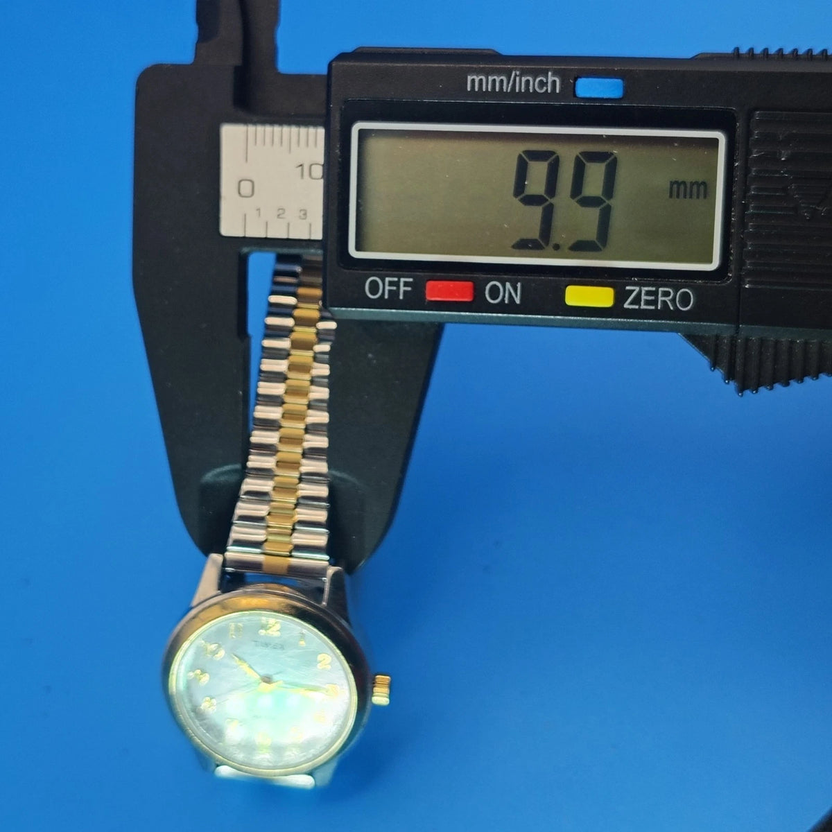 Vintage 2002 Timex Indiglo Real Mother of Pearl Dial 25mm Women's Quartz Watch