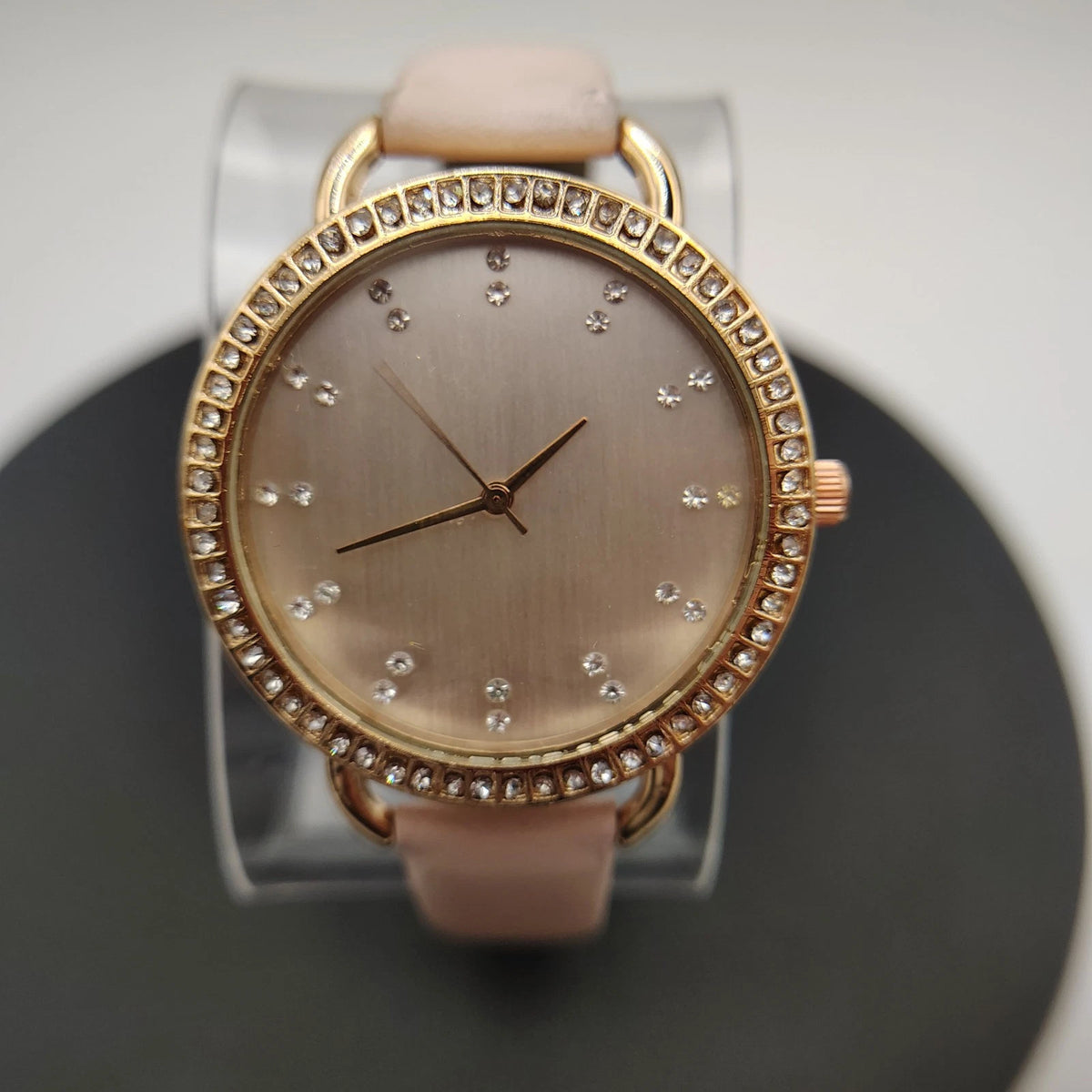 Women's Fashion Quartz Watch Set With Bracelet Interchangeable Beads New In Box