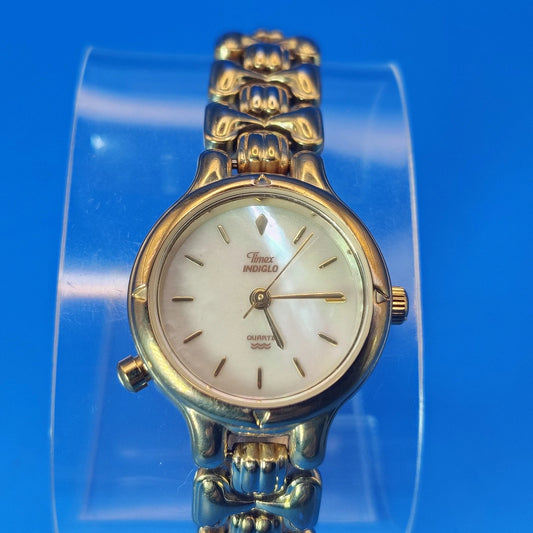 Vintage 1993 Timex Indiglo Mother of Pearl 27mm Women's Quartz Watch Size 5.5