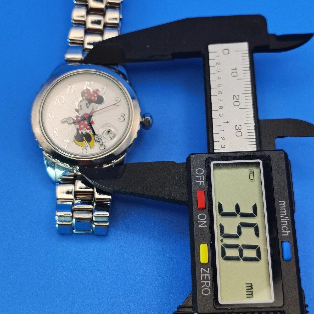 Vintage 1993 Disney Minnie Mouse 36mm Women's Quartz Watch Extra Leather Straps