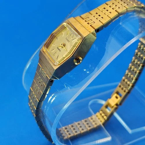 Vintage 1974 Timex Electronic Set 20mm Women's Quartz Cocktail Watch Size 6.5