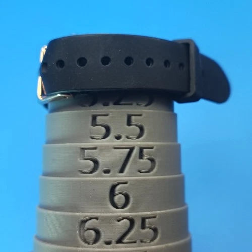 Vintage 2007 INC International Concepts 36mm Mens Digital Quartz Sport Watch