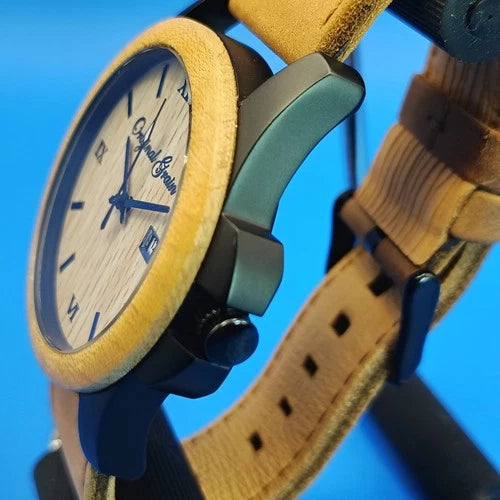 Vintage 2014 Original Grain Classic Maple Wood 43mm Mens Quartz Watch Mint Cond.