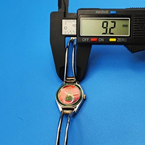 Vintage 1992 Avon Holiday Christmas Tree 30mm Women's Quartz Bangle Watch