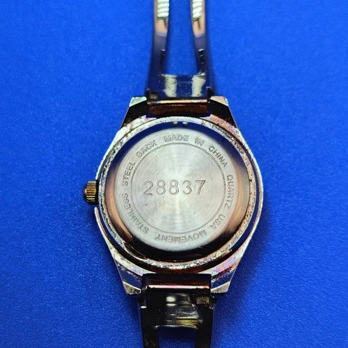 Vintage 1992 Avon Holiday Christmas Tree 30mm Women's Quartz Bangle Watch