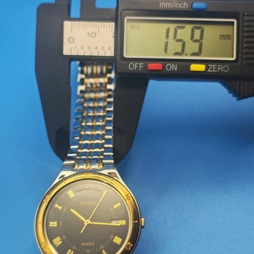 Vintage 1988 Pulsar by Seiko Day Date 35mm Mens Quartz Dress Watch Full Box Set