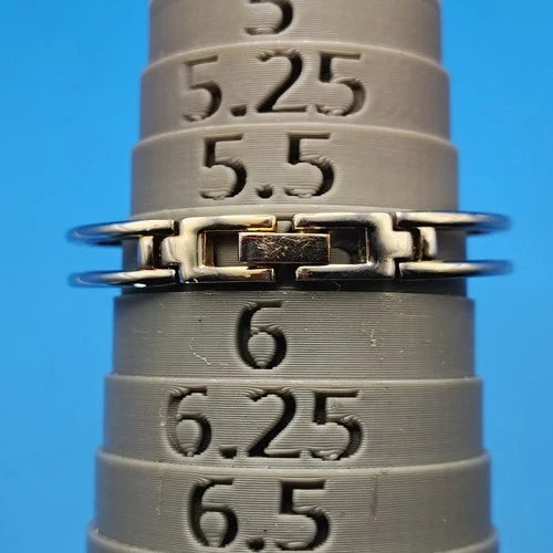 Vintage 1992 Avon Holiday Christmas Tree 30mm Women's Quartz Bangle Watch