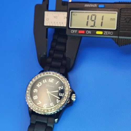 Vintage 2006 Geneva Women's 39mm Quartz Watch Japan Movt Crystal Bezel